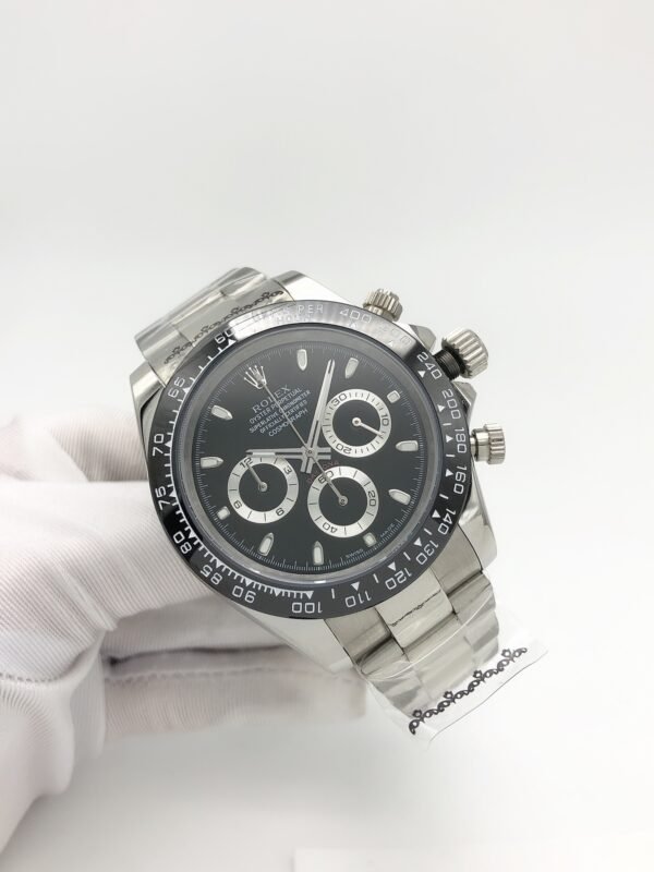 Rolex Daytona Quartz Series, with an enlarged size of 43mm