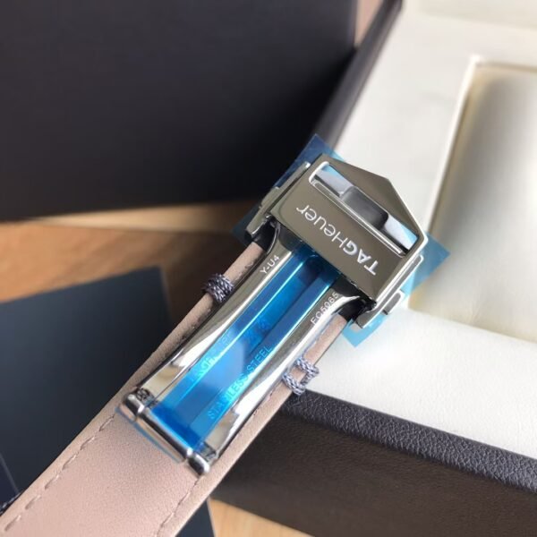 TAG Heuer Carrera Automatic, 41 mm, Steel WAR201A.FC6266 Swiss-made, this bold TAG Heuer Carrera is an aesthetic 41 mm watch. This model features a Steel case and a Calibre 5 Automatic movement.