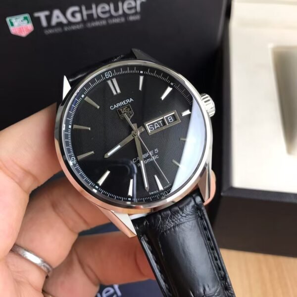 TAG Heuer Carrera Automatic, 41 mm, Steel WAR201A.FC6266 Swiss-made, this bold TAG Heuer Carrera is an aesthetic 41 mm watch. This model features a Steel case and a Calibre 5 Automatic movement.