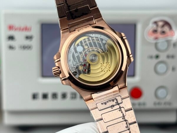 Patek philippe Nautilus cal .324sc -35.2mm