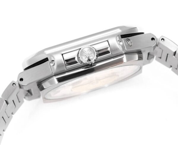 Patek philippe 5822 cubitus 240ps 45*11mm