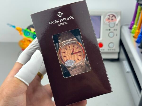 Patek philippe Nautilus cal .324sc -35.2mm