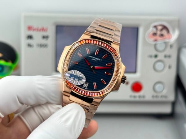 Patek philippe Nautilus cal .324sc -35.2mm