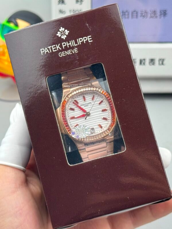 Patek philippe Nautilus cal .324sc -35.2mm