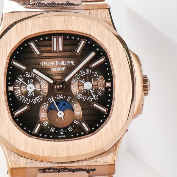 Patek philippe 5740 1g-001 nautilus 240 -40mm