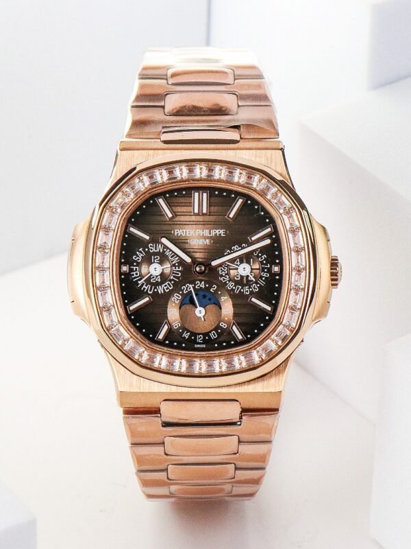 Patek philippe 5740 1g-001 nautilus 240 -40mm