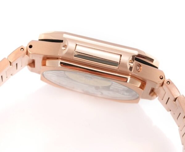 Patek philippe 5822 cubitus 240ps 45*11mm