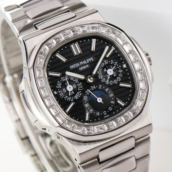 Patek philippe 5740 1g-001 nautilus 240 -40mm