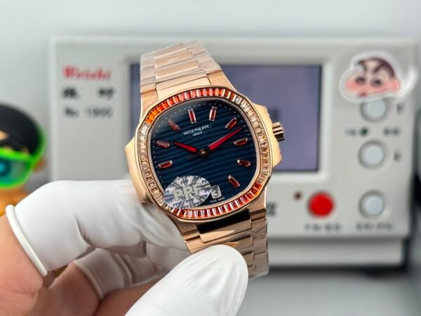 Patek philippe Nautilus cal .324sc -35.2mm