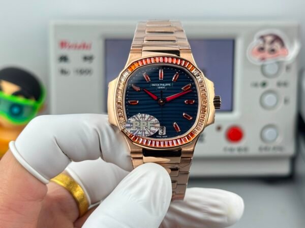 Patek philippe Nautilus cal .324sc -35.2mm