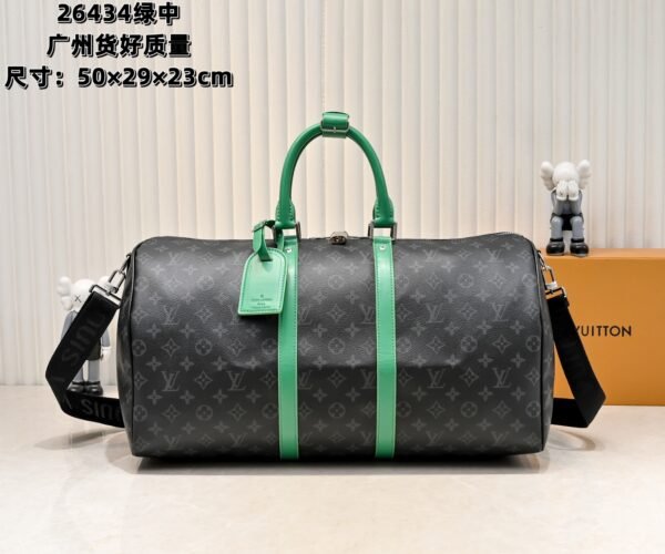 M26434 M41416 This model Keepall Bandouliere 50 travel bag is made of Monogram Eclipse canvas. Dimensions: 50x29x23cm